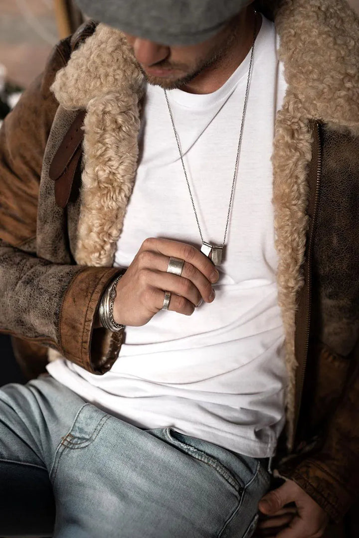Jacket with folded collar, wool fabric, soft lining, and distressed look