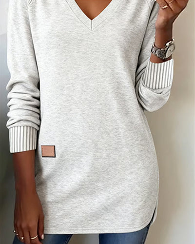 Laluna® | Fashionable Sweatshirt with V-Neck